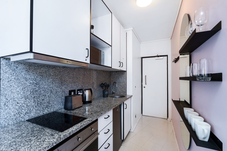 1 Bedroom Property for Sale in Sea Point Western Cape